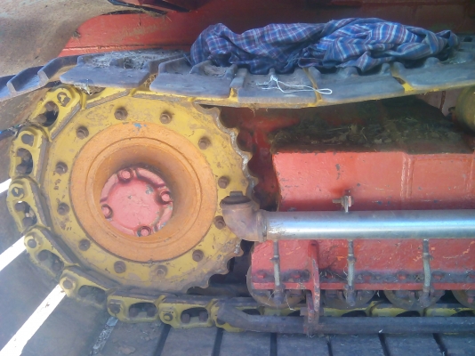 ขายรถเกี่ยวข้าว ยุทธนาการชาง อุ้ม 2.8 ตัน  ปี 54  เครื่อง 210 เทอร์โบตัวเดิน 12 ปั้มไดกิ้น 23