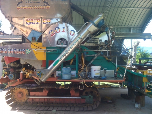 ขายรถเกี่ยวข้าว ยุทธนาการชาง อุ้ม 2.8 ตัน  ปี 54  เครื่อง 210 เทอร์โบตัวเดิน 12 ปั้มไดกิ้น 23