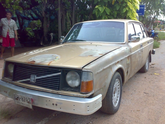 วอลโว่ 244 GL เดิม ติด LPG ราคามอไซค์ครับ