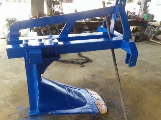 ขายผานขุดมันใส่รถไถใหญ่เช่น รถไถฟอร์ด สวยๆมากคับ