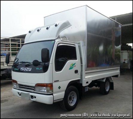 กระบะเหล็กอัดขอบกระบะสูงจากหัวเก๋งเพิ่มไปอีก 20 ซม. โครงหลังกระบะมีหมวกแก๊บ พร้อมตู้แห้ง