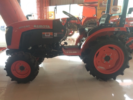 ขายรถไถ24แรงม้ารุ่นใหม่ล่าสุด