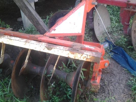 ขายตามสภาพพาน6ยีห้อCSใบ22นิ้วใบสวยติดมารถไถ34แรงคูโบต้าลดเหลือ9000บาท ขายตามสภาพพาน6ยีห้อCSใบ22นิ้วใบสวยติดมารถไถ34แรงคูโบต้าลดเหลือ9000บาท