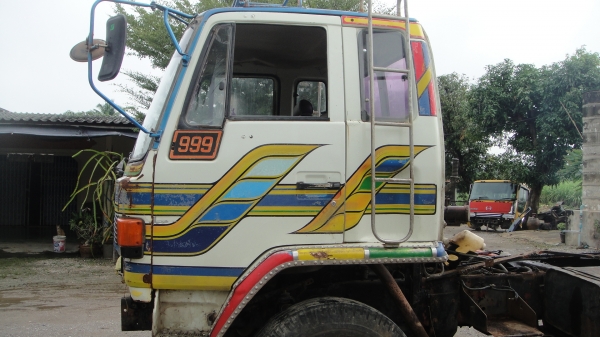 หัวรถ ISUZU ROCKY เดิมๆบางๆ  ขาดีดหน้า ขาหลัง ของครบ ยกใส่รถวิ่งได้เลย