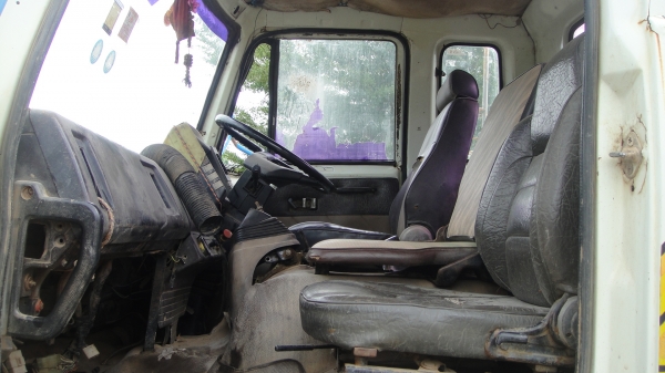 หัวรถ ISUZU ROCKY เดิมๆบางๆ ขาดีดหน้า ขาหลัง ของครบ ยกใส่รถวิ่งได้เลย หัวรถ ISUZU ROCKY เดิมๆบางๆ ขาดีดหน้า ขาหลัง ของครบ ยกใส่รถวิ่งได้เลย