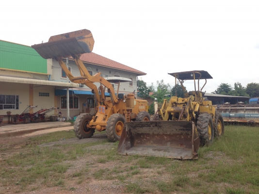 ขายรถตัก komatsu JH63 กับ CAT922