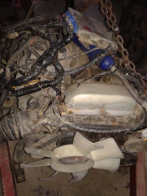 ขายเครื่องSR 20 + เกียร์ธรรมดา 18,000 พร้อมเลขเครื่อง (เครื่องถอดจากรถBWM สภาพดีใช้งานได้ปกติ)