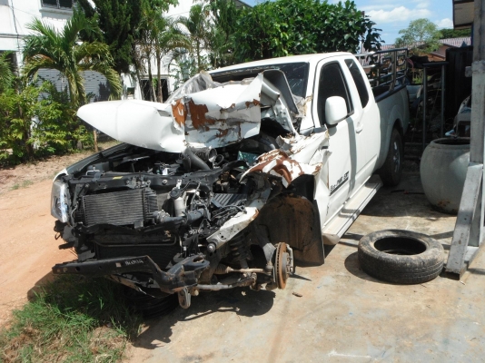 แยกขายอะไหล่ nissan navara ปี 2010 ทั้งคัน