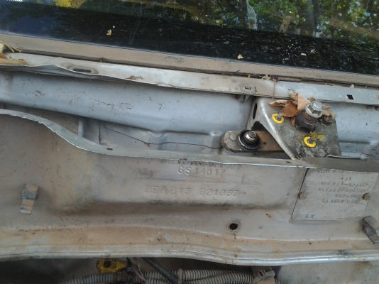 ขายเล่มทะเบียน นิสสัเก๋ง ปี36