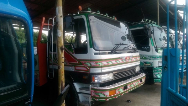 รถบรรทุกแบคโฮ 10 ล้อ 2 เพลา เครื่อง 195 แรง หัวสิง