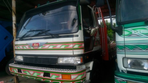 รถบรรทุกแบคโฮ 10 ล้อ 2 เพลา เครื่อง 195 แรง หัวสิง