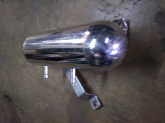 หม้อลมเบรคเสริม ใส่รถตู้คอมมูเตอร์ปี2005ถึง2014พร้อมใส่ให้600บาทครับ หม้อลมเบรคเสริม ใส่รถตู้คอมมูเตอร์ปี2005ถึง2014พร้อมใส่ให้600บาทครับ