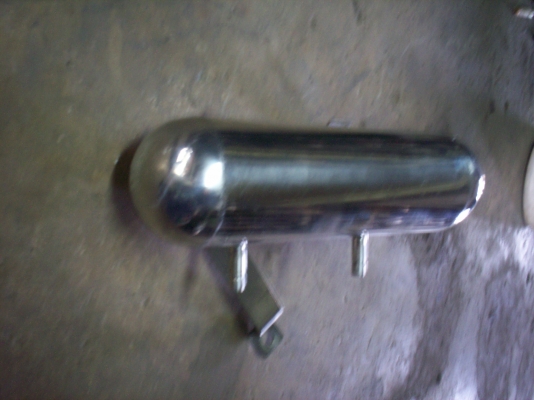 หม้อลมเบรคเสริม ใส่รถตู้คอมมูเตอร์ปี2005ถึง2014พร้อมใส่ให้600บาทครับ หม้อลมเบรคเสริม ใส่รถตู้คอมมูเตอร์ปี2005ถึง2014พร้อมใส่ให้600บาทครับ