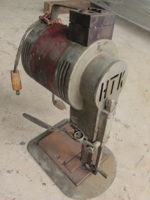 เครื่อตัดผ้าของญี่ปุ่น เก่าโบราณสวยๆใบคมกริบ