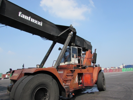 ขายเครื่องมือยกตู้คอนเทนเนอร์