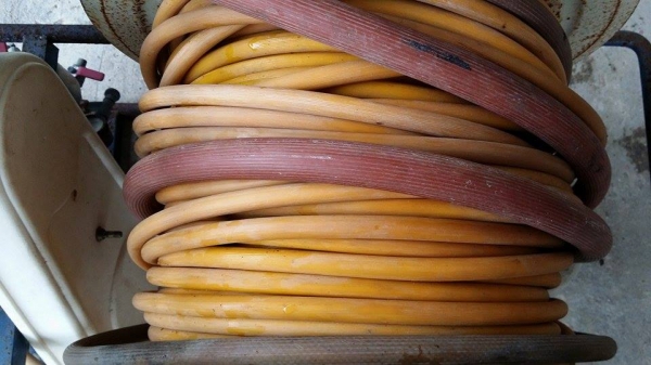 เครื่องฉีดยาแรงดัน KAWAZAKI พร้อมสายฉีด เก่าญี่ปุ่น สภาพดี เครื่องพร้อมใช้งาน สายยาว 100 เมตร เครื่องฉีดยาแรงดัน KAWAZAKI พร้อมสายฉีด เก่าญี่ปุ่น สภาพดี เครื่องพร้อมใช้งาน สายยาว 100 เมตร