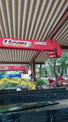 เครน Unic URA504 (4 ตอน) พับฮุ้ก ขายาว พร้อมรีโมท