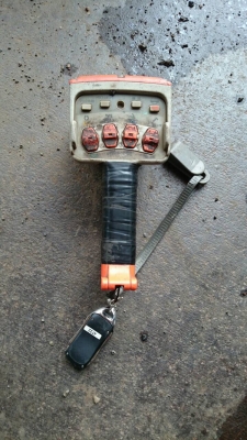 เครน Unic URA504 (4 ตอน) พับฮุ้ก ขายาว พร้อมรีโมท