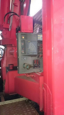 เครน Unic URA504 (4 ตอน) พับฮุ้ก ขายาว พร้อมรีโมท