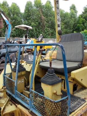 รถขุด KOMATSU PC30-6 Serial NO.12544 แทรคเหล็ก สภาพพร้อมใช้