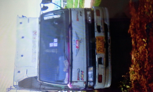 ขายรถบรรทุก 6 ลัอกลางHino ท้ายยาว