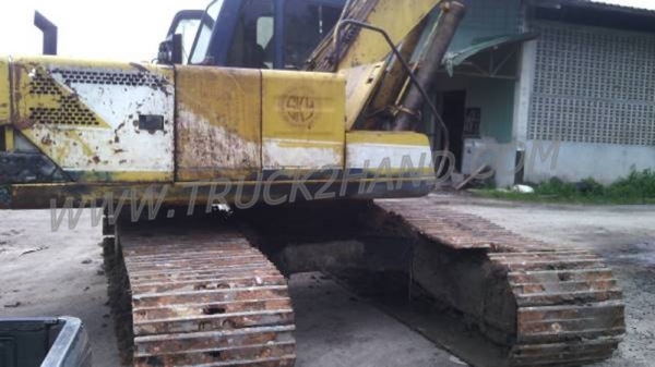 รถแบคโฮ KOMATSU SK200. MARK 3 รถแบคโฮ KOMATSU SK200. MARK 3
