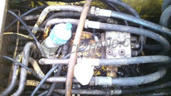 รถแบคโฮ KOMATSU SK200. MARK 3 รถแบคโฮ KOMATSU SK200. MARK 3