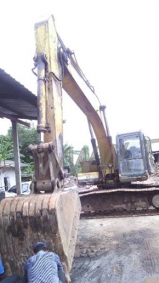 รถแบคโฮ KOMATSU SK200. MARK 3 รถแบคโฮ KOMATSU SK200. MARK 3