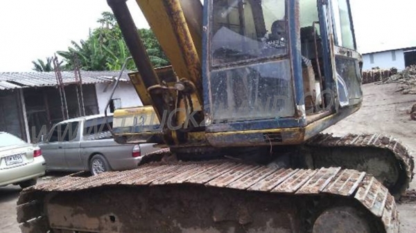 รถแบคโฮ KOMATSU SK200. MARK 3 รถแบคโฮ KOMATSU SK200. MARK 3