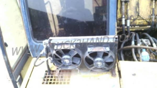 รถแบคโฮ KOMATSU SK200. MARK 3 รถแบคโฮ KOMATSU SK200. MARK 3