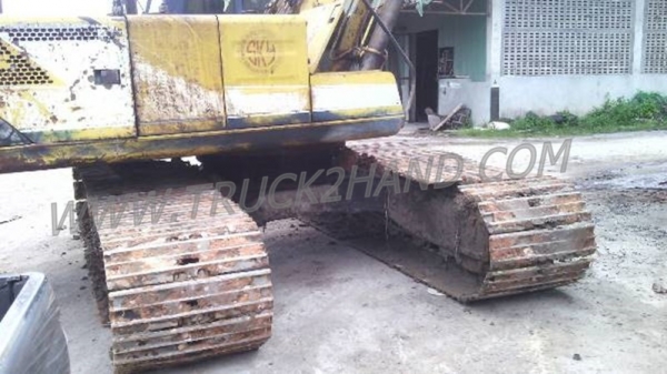 รถแบคโฮ KOMATSU SK200. MARK 3 รถแบคโฮ KOMATSU SK200. MARK 3