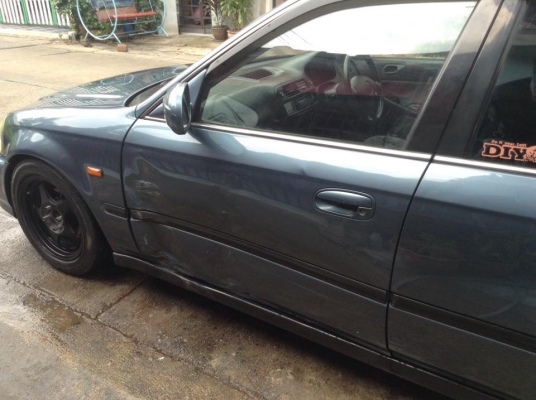 ขายครับ HONDA CIVIC ตาโต ปี 96 เครื่อง V-TEC เครื่องดีมาก เกียรธรรมดา เหมาะกะขาซิ่ง วิ่งดีมาก สีภายนอกบาง พอได้ มีเก็บบ้าง ภายในไม่ขี้เหล่ แอรหนาวมาก ความร้อนจบ ช่วงล่าง ซิ่งๆ โชคแต่ง ค้ำ ปีกนก ซิ่ง โคตรหนึบ ช่วงล่าง พร้อมซิ่ง เด้งๆเลย ดิสสี่ล้อ แม็ก 4 ยา