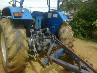 ขายรถไถFORDรุ่น6610 สองเพลา4X4คานหน้าคาลาโล่ทะเบียนมีพร้อมสนใจ0810076640