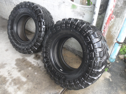 ยาง SILVERSTONE 285/75R16ปี08 สวยๆ 1 คู่ ราคา 3500 บาท