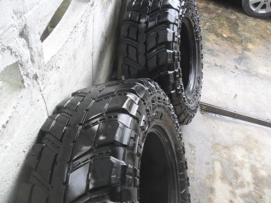 ยาง SILVERSTONE 285/75R16ปี08 สวยๆ 1 คู่ ราคา 3500 บาท