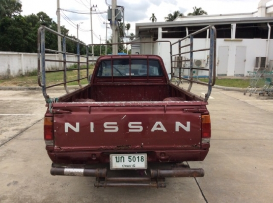 ขายนิสสัน SD23 เครื่องดีเซล 2.2 เกียร์ธรรมดา 5 เกียร์  ภายในสวยเบาะหนังสวย ไม่มีขาด แอร์มีพร้อม ตัวถังสีมีริ้วรอย คัสซีสวย ไม่มีผุ เครื่องแน่นวิ่งดี ช่วงล่างดี คอกเหล็กพร้อม แม็ก15" รถขับดีครับ ภาษีปี58 เอกสารพร้อม ขายถูกครับ