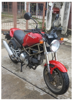 -------------  Ducati m900 --------------