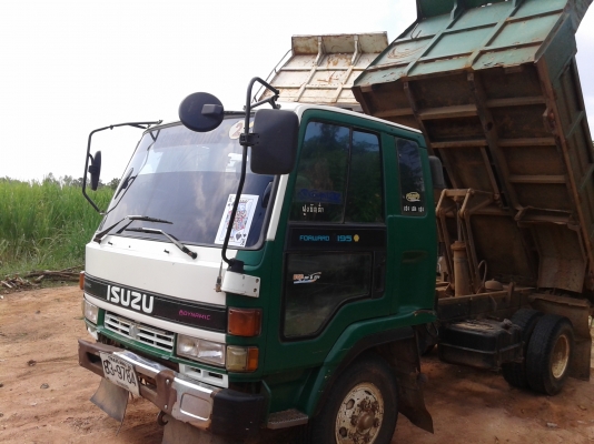ขาย บรรทุก ดั๊ม 6 ล้อ isuzu rockky 195 เครื่อง 6HE1