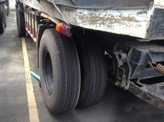 ขายหางลูกอ่อน2เพลาปี44พร้อมโอน