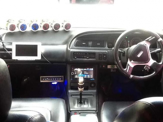 ขาย เซฟิโร่ A31 เกียร์ออโต้ เครื่องเสียงชุดใหญ่ แม็ก 17" สีขาวมุข 118000