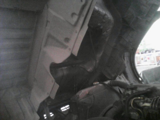 รถฮีโน่ 10 ล้อ ตู้เย็น 220 แรงม้า. ปี 47 สนใจติดต่อ 081 - 6079515 รถฮีโน่ 10 ล้อ ตู้เย็น 220 แรงม้า. ปี 47 สนใจติดต่อ 081 - 6079515