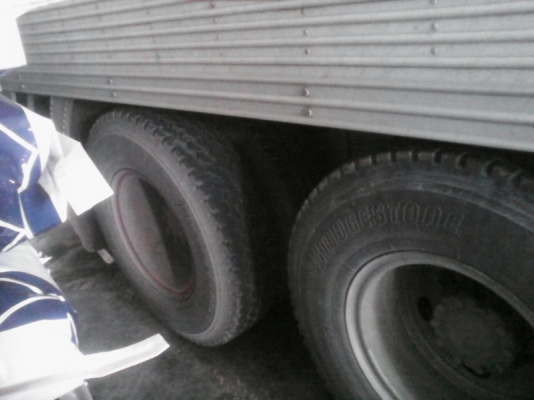 รถฮีโน่ 10 ล้อ ตู้เย็น 220 แรงม้า. ปี 47 สนใจติดต่อ 081 - 6079515 รถฮีโน่ 10 ล้อ ตู้เย็น 220 แรงม้า. ปี 47 สนใจติดต่อ 081 - 6079515