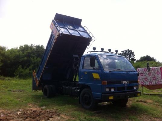 ขายรถบรรทุกหกล้อดัมพ์ ISUZU JAANPR559LK ปี 32 เครื่อง 4BG1-125 แรง