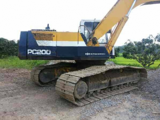 KOMATSU PC 200-5