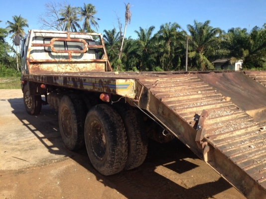 รถฮีโน่ 10 ล้อ ท้ายลาด FM3M  195 แรงม้า.  สนใจติดต่อ  081 - 6079515