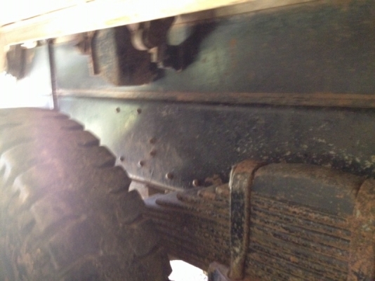 รถมิตซู  10  ล้อดั้ม  FN527M - TF   220 แรงม้า.  สนใจติดต่อ 081 - 6079515