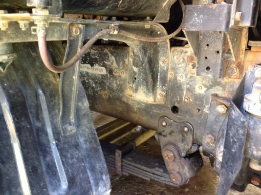 รถมิตซู  10  ล้อดั้ม  FN527M - TF   220 แรงม้า.  สนใจติดต่อ 081 - 6079515