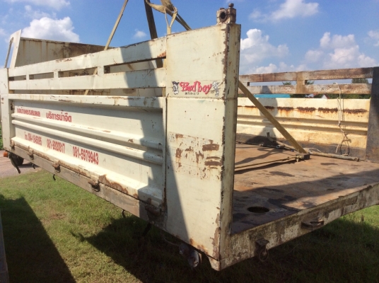 ขายกระบะ 6ล้อสามมิตร ถอดลงจากรถISUZU DECA ยาง900 ครัทซีกว้าง 0.85 ม. กระบะกว้าง 2.45 ม.ยาว 4 ม.อุปกรณ์ครบ  ขาย 120,000 บาท (ศุภากร 081-4252943)