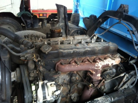 ขาย10ล้อร็อกกี้ เพลาเดียว พื้นเรียบ รถห้างแท้ สวยพร้อมใช้ครับ