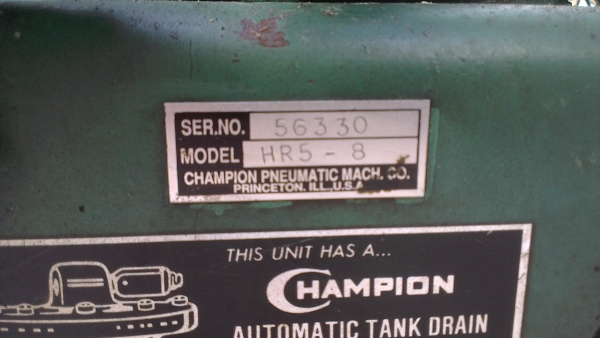 Sell> ขายปั้มลม Champion USA 5 แรง HR 5-8 ของเดิมๆ อยู่ในปั้มน้ำมัน ใช้งานได้ปกติ สภาพสวยครับ